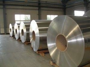 Chine Processus de fabrication hydrophile de papier aluminium de feuille d'ALUMINIUM pour la chaleur et l'isolation acoustique fournisseur